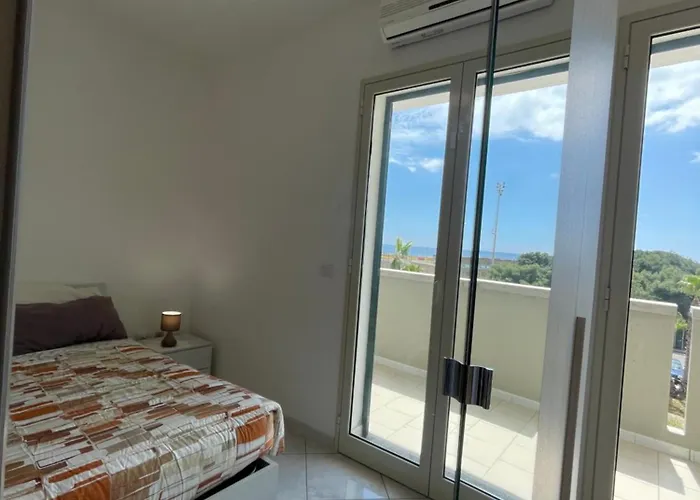 House Nereide, Lovely Sea View *