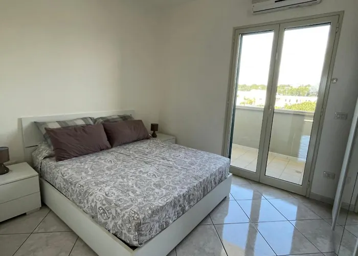 House Nereide, Lovely Sea View Apartament *